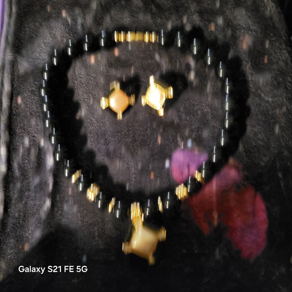 Vintage Avon Beaded Necklace And Earrings Set In Original Box